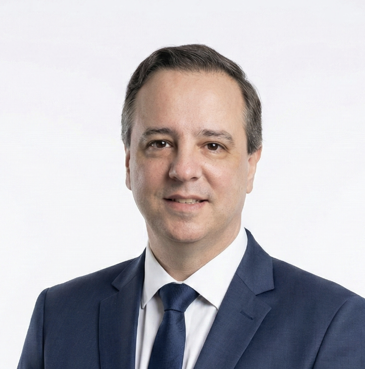 Julio — Estratégia